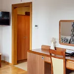 Апартаменты Centrum Okopowa 55 *